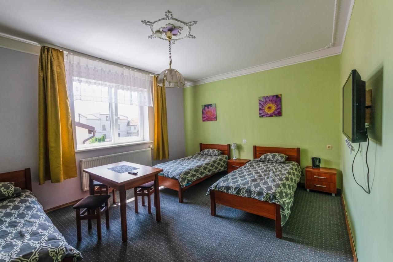 Hotel Regina House à Kaunas Extérieur photo